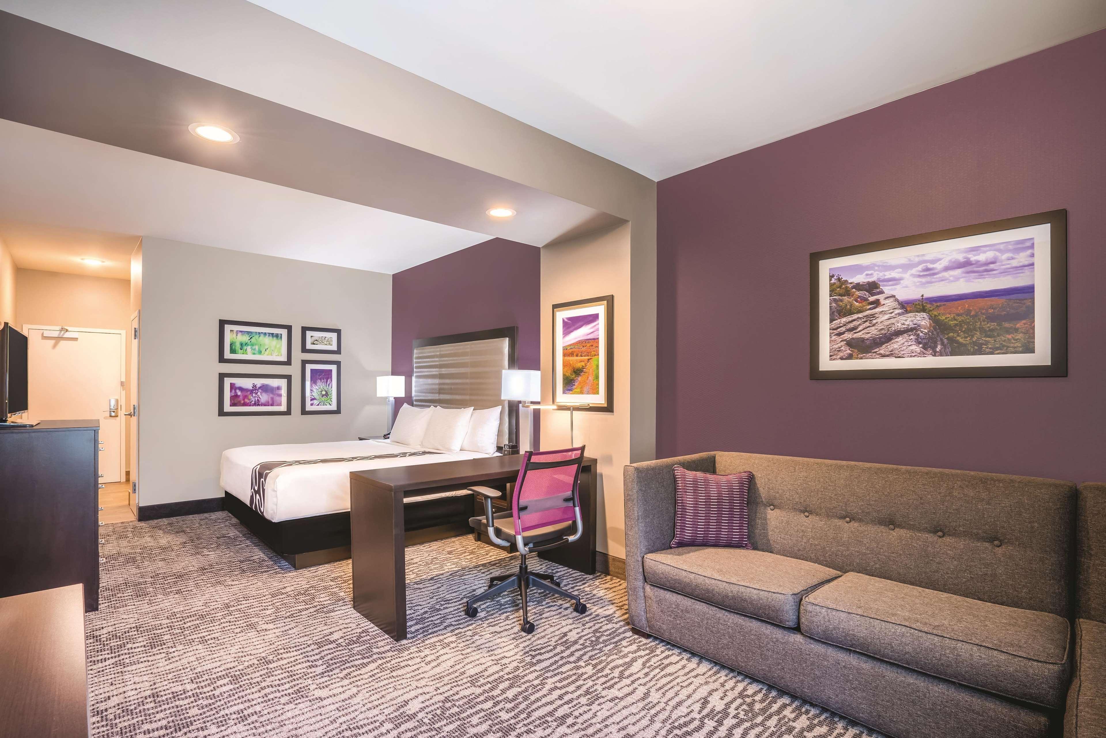 Hotel La Quinta Inn & Suites By Wyndham Clifton Park Saratoga Area 1749 Route 9