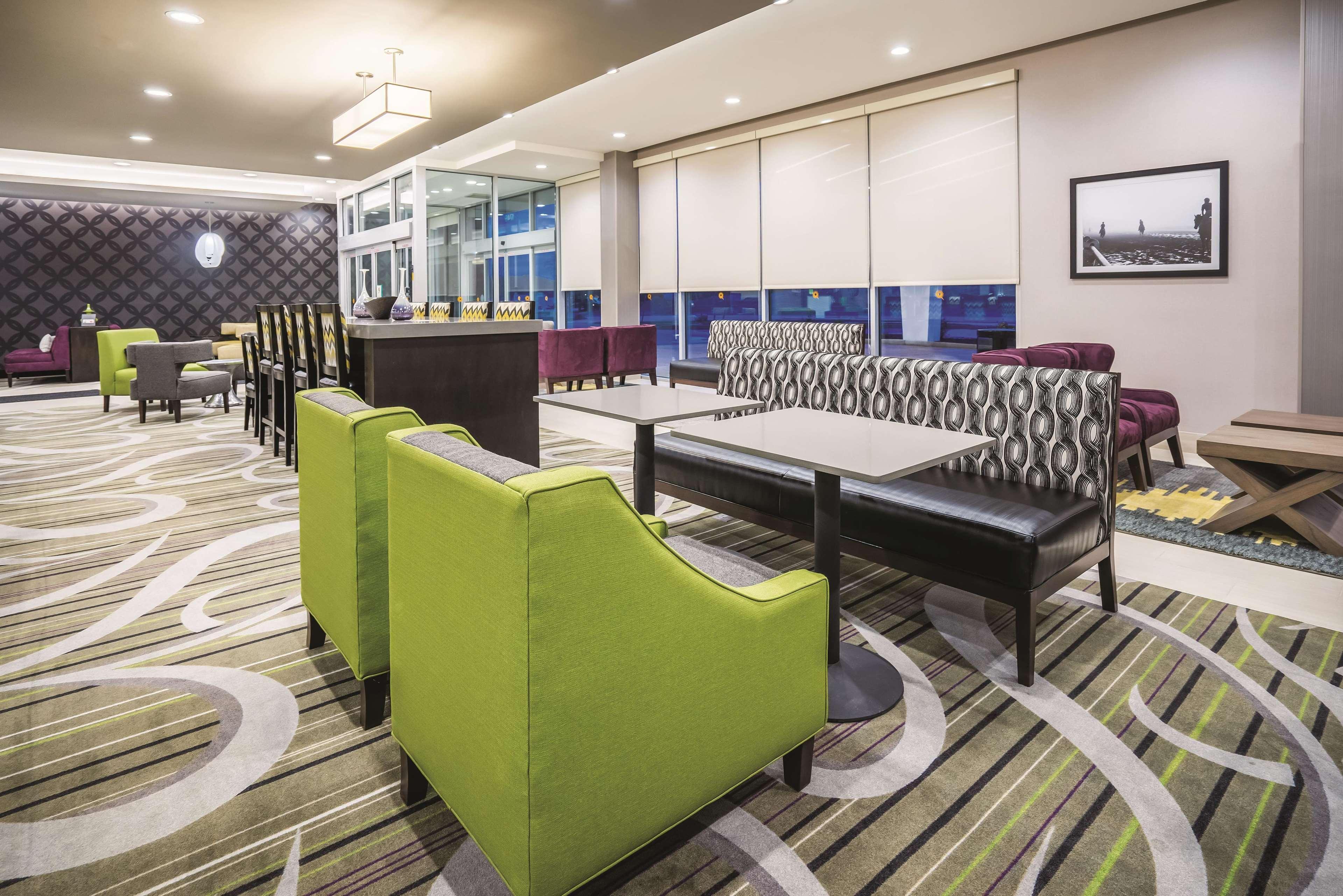 La Quinta Inn & Suites By Wyndham Clifton Park Saratoga Area 1749 Route 9 Clifton Park