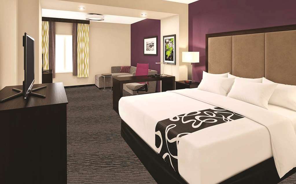 La Quinta Inn & Suites By Wyndham Clifton Park Saratoga Area 1749 Route 9 Hotel Clifton Park