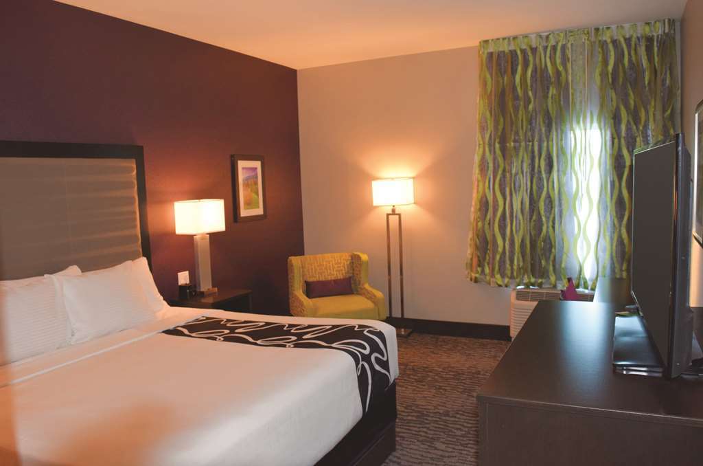 La Quinta Inn & Suites By Wyndham Clifton Park Saratoga Area 1749 Route 9