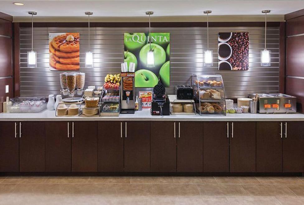 Hotel La Quinta Inn & Suites By Wyndham Clifton Park Saratoga Area 1749 Route 9
